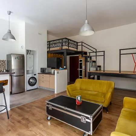Loft Calme Et Accueillant Metro Hoche Paris Apartment