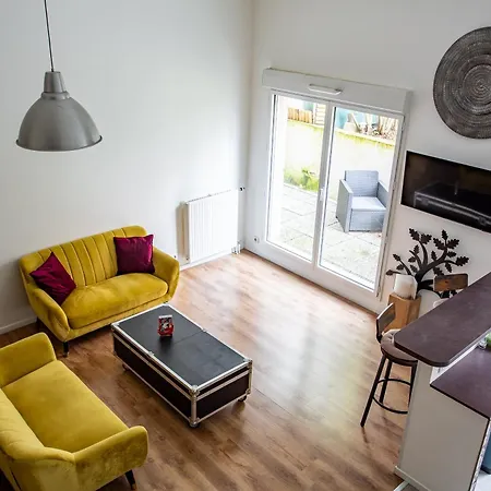 Apartment Loft Calme Et Accueillant Metro Hoche Paris
